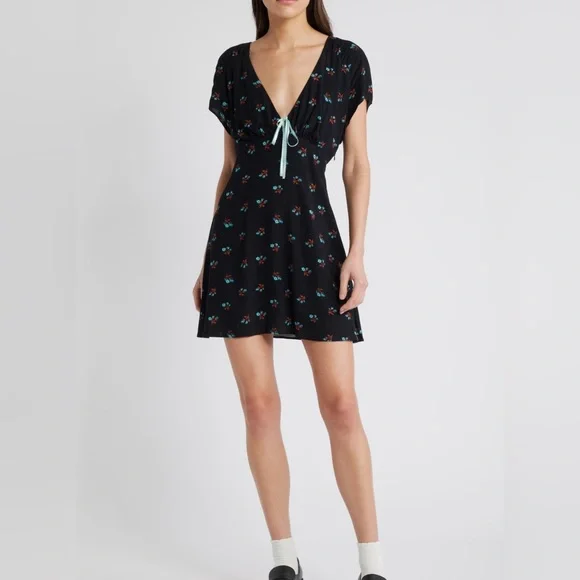 Free People Everyone’s Favorite Floral Mini Dress - Picture 3 of 11